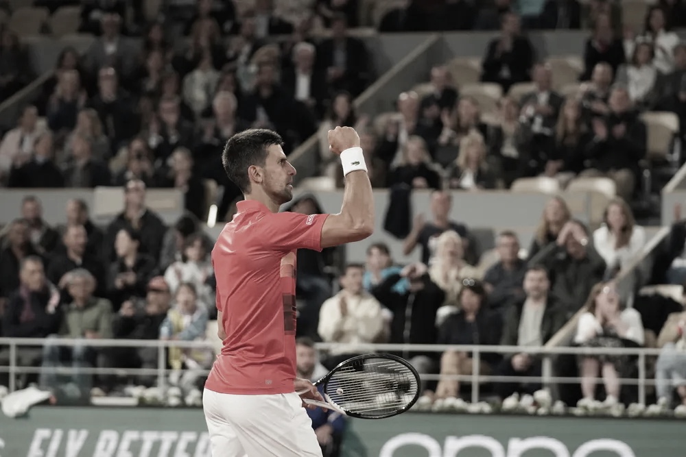 Djokovic inicia defesa do título com vitória arrasadora sobre Nishioka em Roland Garros