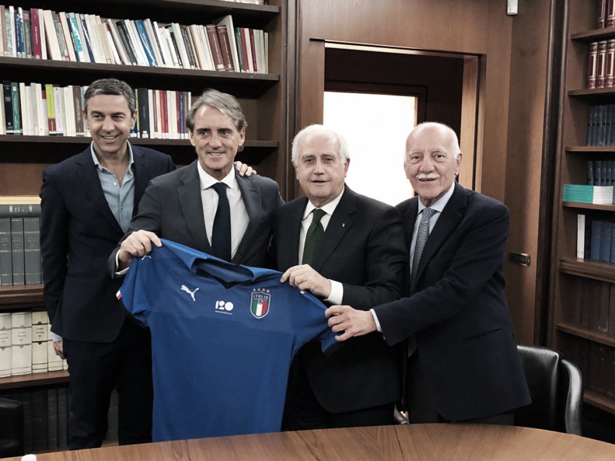 Ausente na Copa do Mundo após 60 anos, Itália confirma Roberto Mancini como novo treinador Ausente na Copa do Mundo após 60 anos, Itália confirma Roberto Mancini como novo treinador