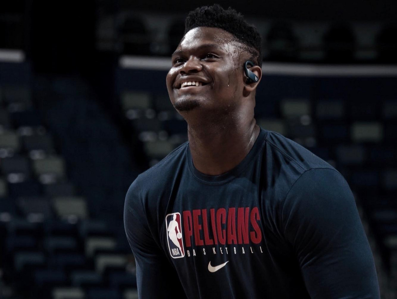 Zion gifts Pelicans players personalized earphones