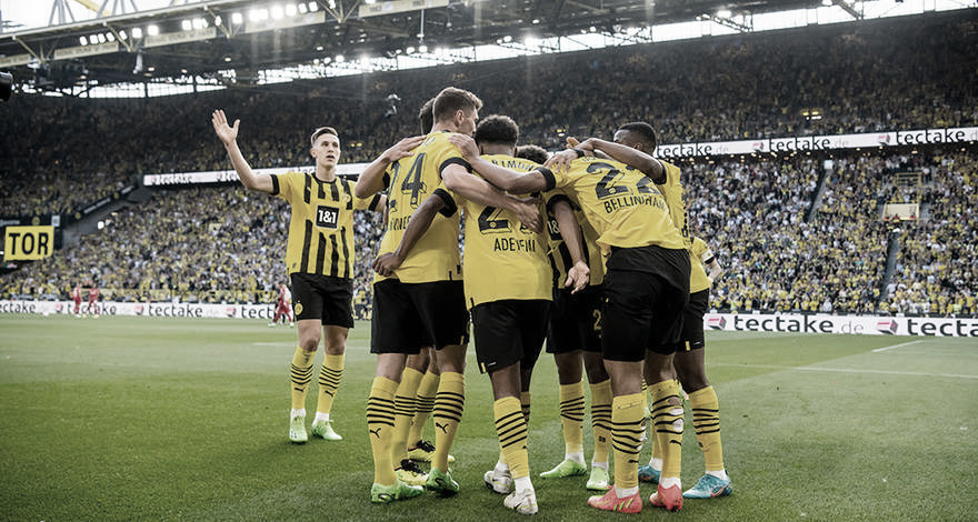 Borussia Dortmund sustenta vantagem sobre Leverkusen e inicia Bundesliga com vitória