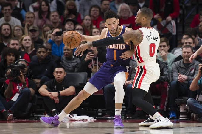 Suns complete resounding comeback against Blazers to end the decade with a win