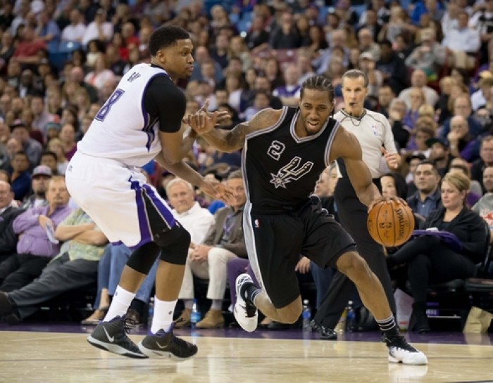 Kawhi Leonard Returns, Helps San Antonio Spurs Pummel Sacramento Kings 108-92