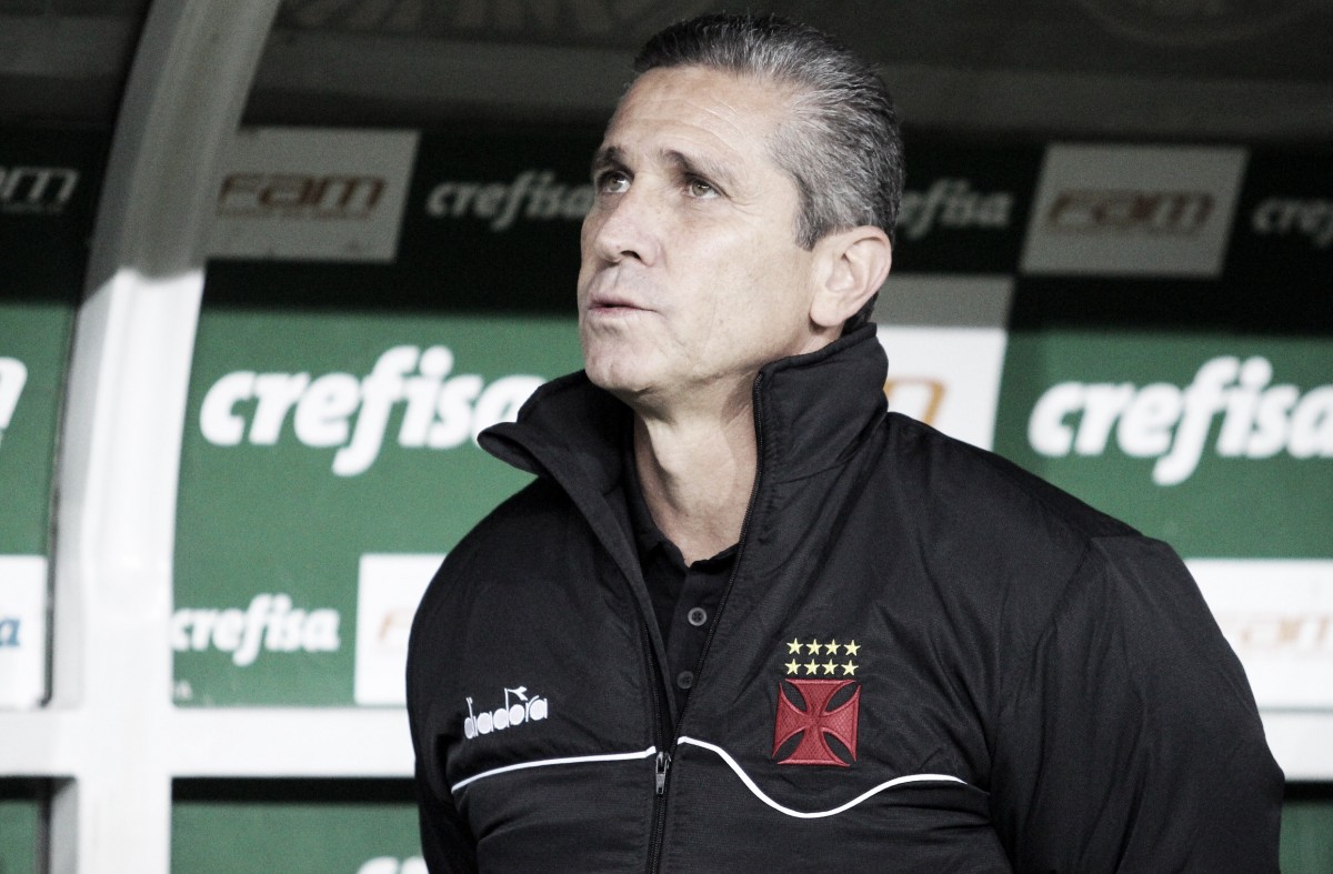 Após reunião com Alexandre Campello, Jorginho deixa comando do Vasco