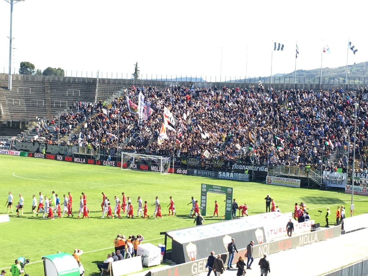 Serie B - L'Ascoli non si ferma più: 2-0 al Carpi