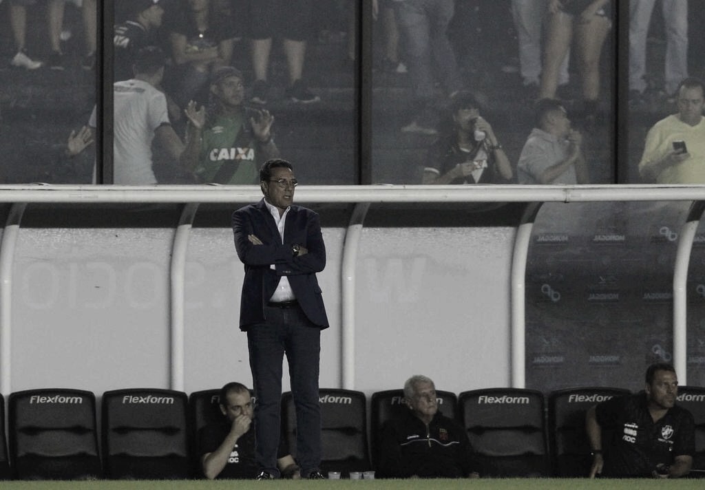Luxeburgo comemora primeira vitória no Brasileirão: "Isso aqui é Vasco" Luxeburgo comemora primeira vitória no Brasileirão: "Isso aqui é Vasco"