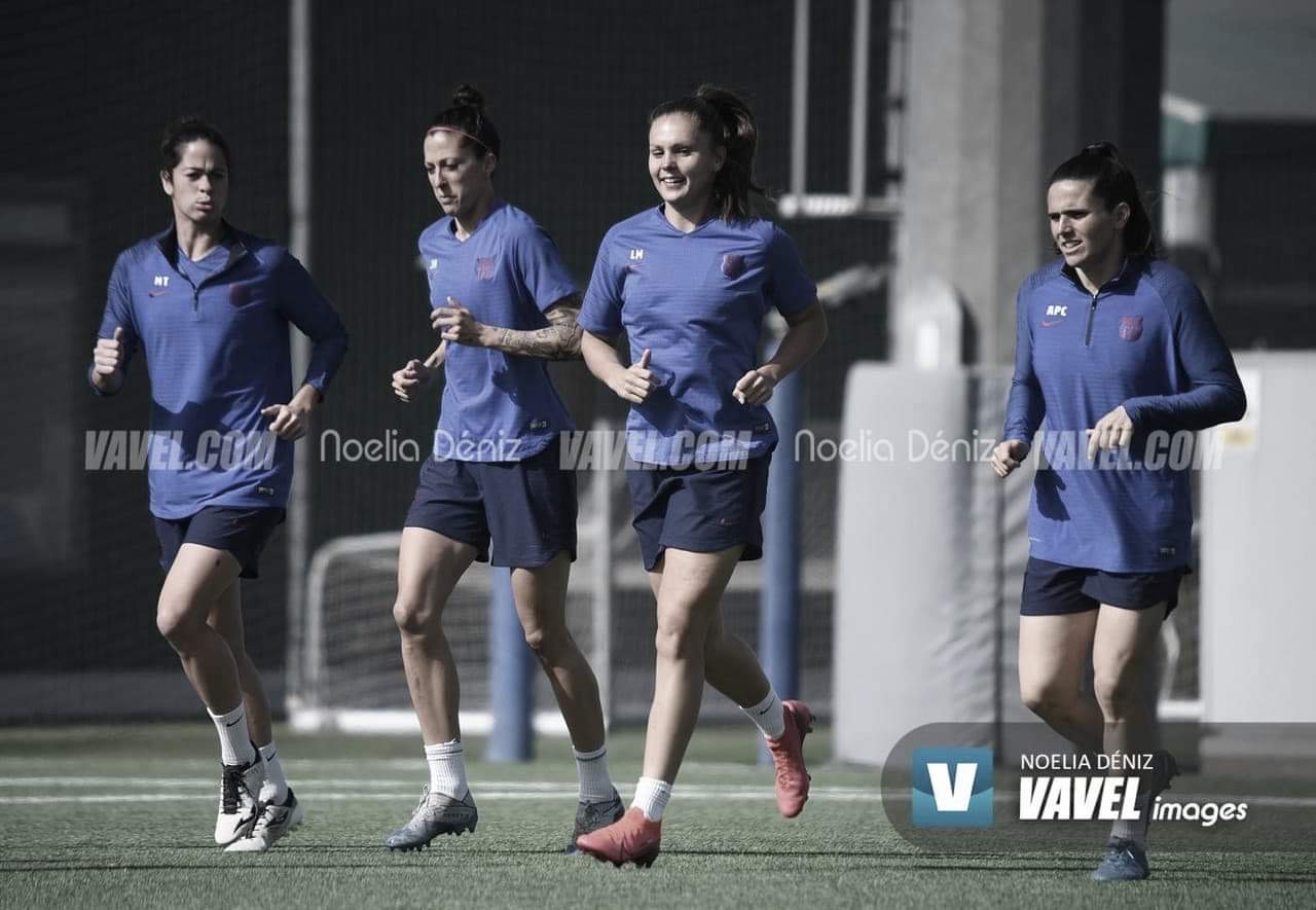 Vuelta al trabajo para filial y femenino Vuelta al trabajo para filial y femenino
