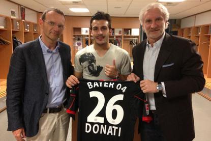Bayer Leverkusen fecha com Giulio Donati Bayer Leverkusen fecha com Giulio Donati