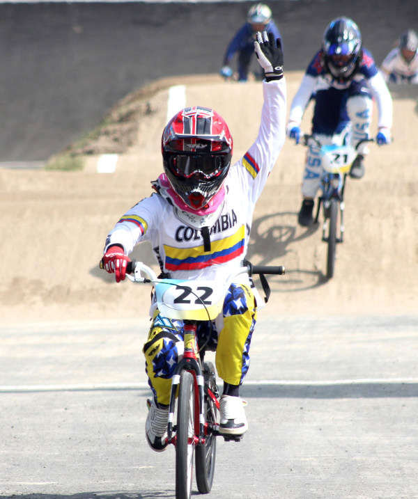 Gran participación de los colombianos en el Panamericano de BMX