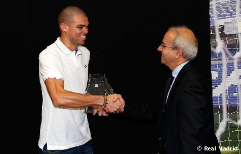Pepe, nombrado figura del año en Portugal