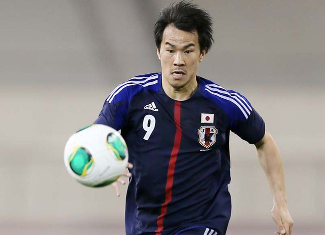 Okazaki vibra com marca pessoal, mas lamenta despedida sem vitórias do Japão Okazaki vibra com marca pessoal, mas lamenta despedida sem vitórias do Japão