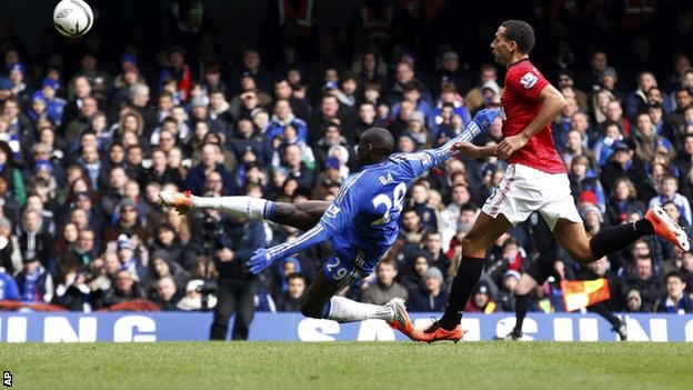 Com golaço de Ba, Chelsea vence o United e avança às semi-finais da FA Cup Com golaço de Ba, Chelsea vence o United e avança às semi-finais da FA Cup