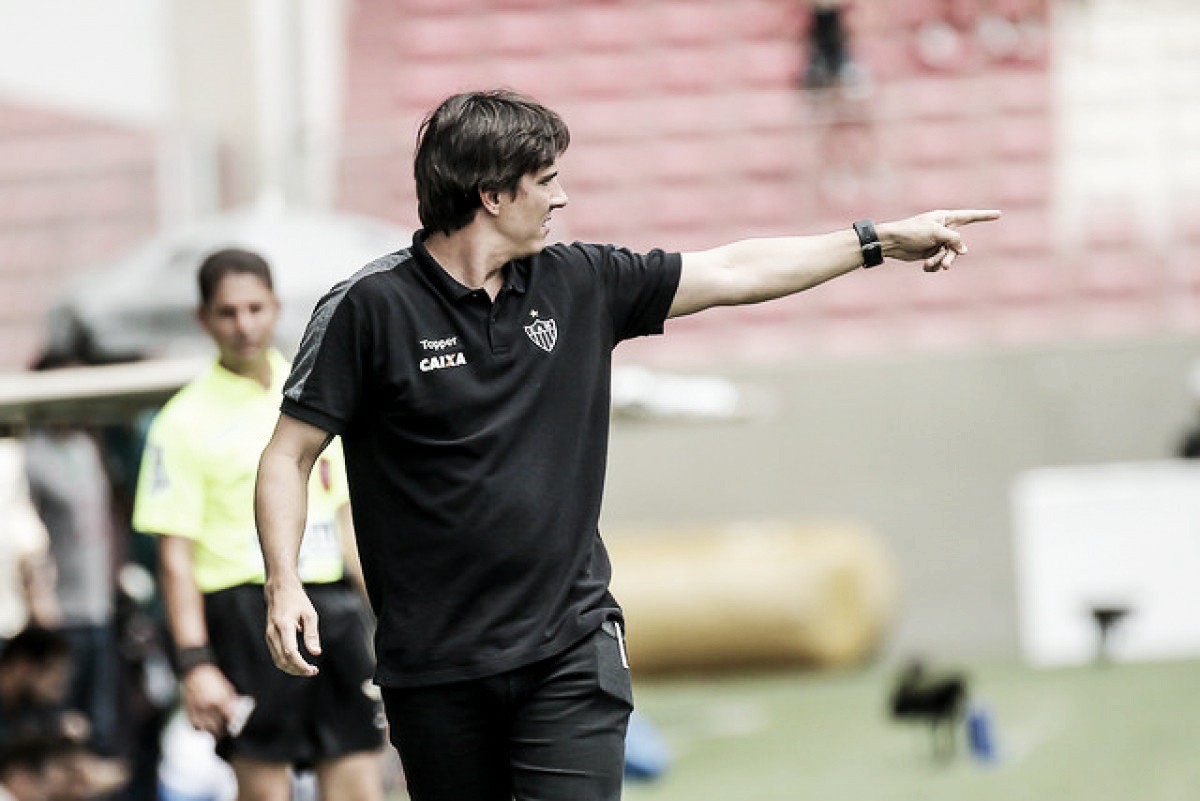 Thiago Larghi avalia revés no dérbi e pede tempo para desenvolver trabalho à frente do Atlético-MG Thiago Larghi avalia revés no dérbi e pede tempo para desenvolver trabalho à frente do Atlético-MG
