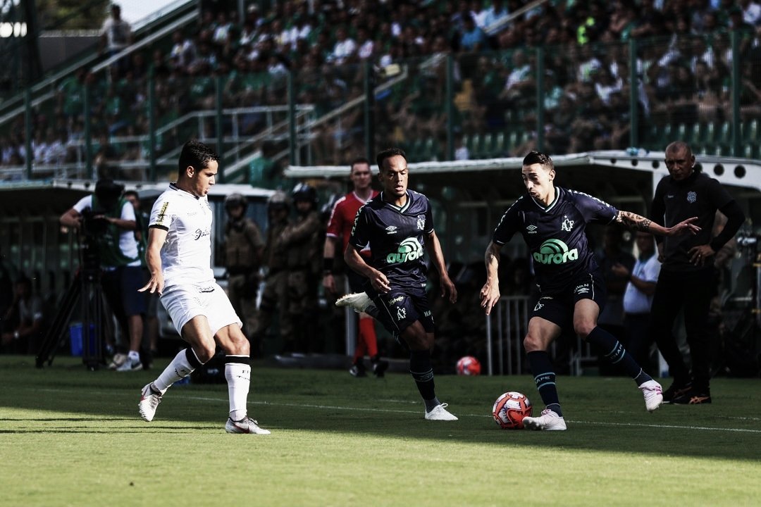 Chapecoense vence Figueirense e está na final do Campeonato Catarinense