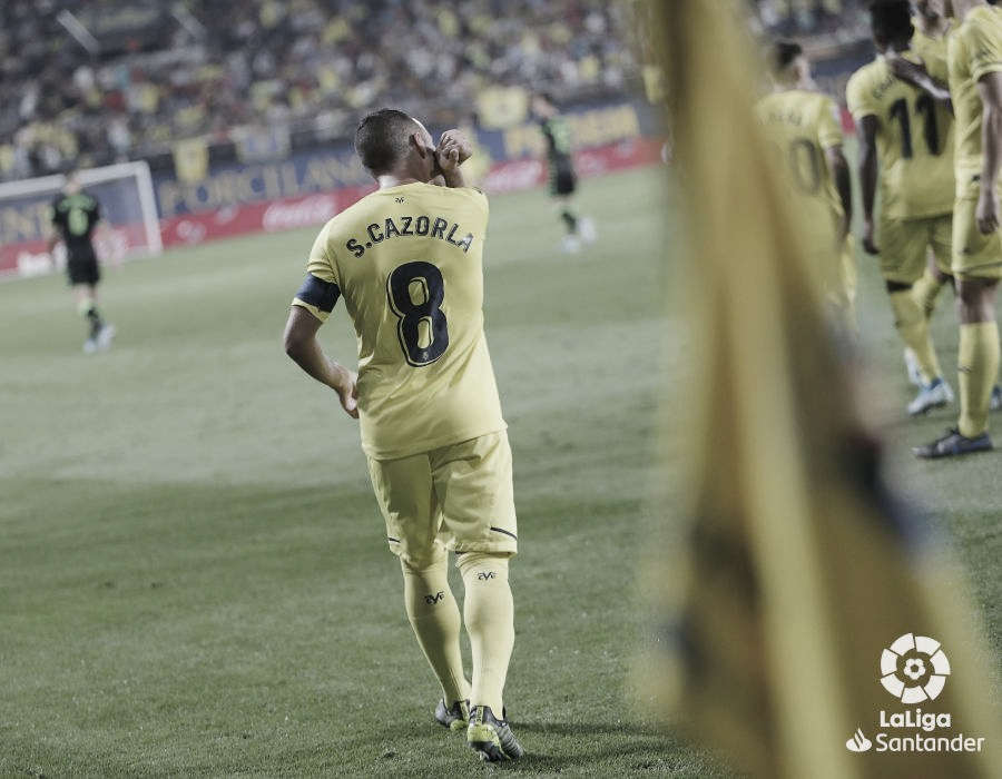 Santi Cazorla: su mejor versión en el Villarreal podría traerle de vuelta a 'La Roja' Santi Cazorla: su mejor versión en el Villarreal podría traerle de vuelta a 'La Roja'