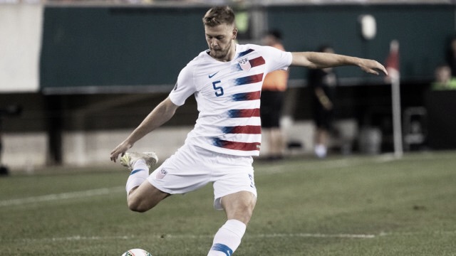 Walker Zimmerman firma
por Nashville SC Walker Zimmerman firma
por Nashville SC
