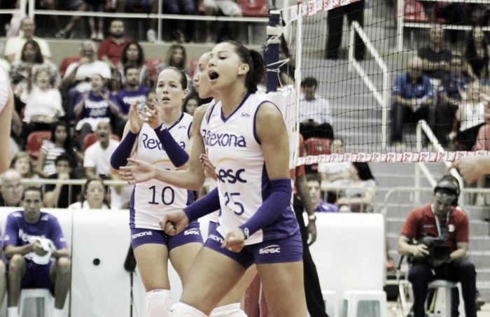 Rexona-Sesc bate Pinheiros e sai na frente nos Playoffs da Superliga Feminina