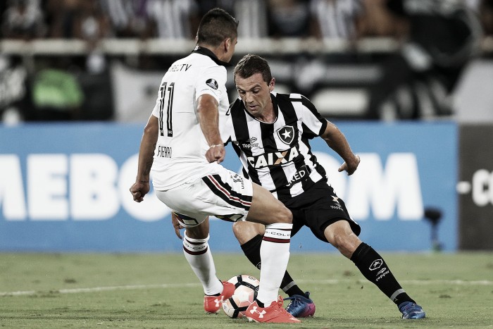 Na vantagem, Botafogo visita Colo-Colo buscando avançar na Libertadores