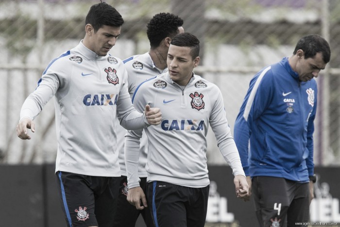 Cristóvão mantém segredos no Corinthians para clássico contra Palmeiras