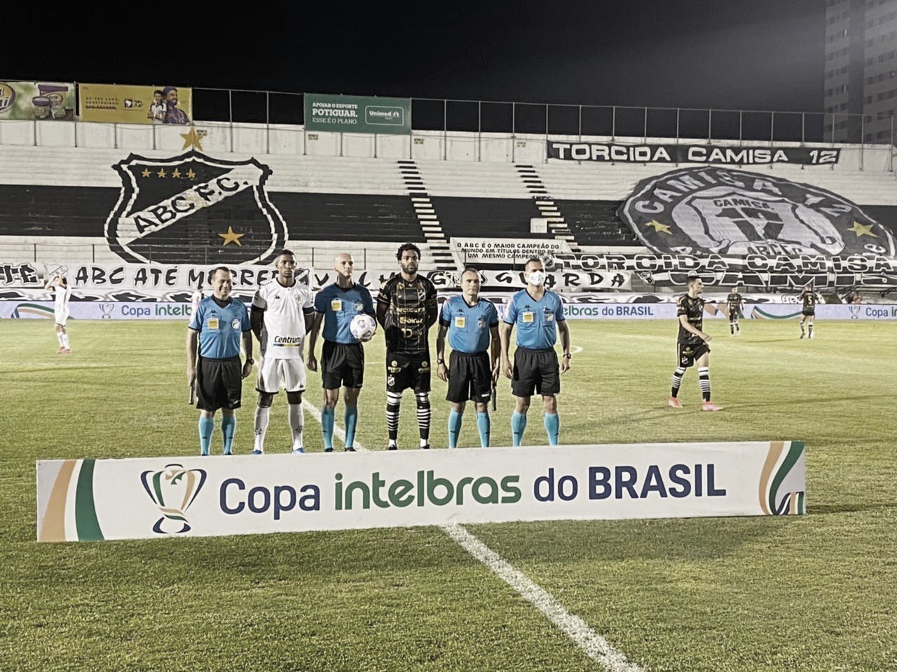 Mais um clássico entre Botafogo e Vasco - 1x0. Agora é Copa do Brasil - Fim  de Jogo