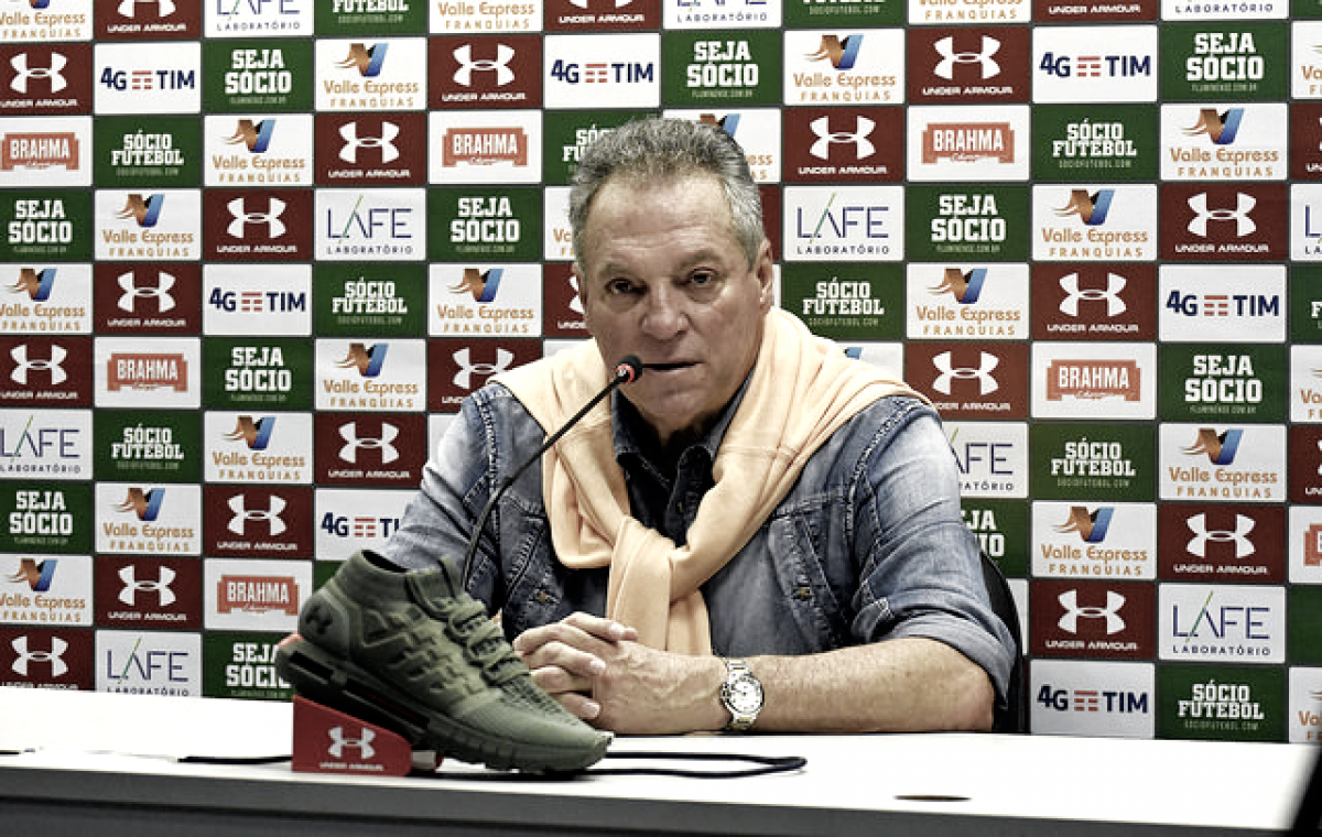 Abel Braga celebra vitória do Flu sobre Chapecoense, mas ressalta: “Nós estivemos abaixo” Abel Braga celebra vitória do Flu sobre Chapecoense, mas ressalta: “Nós estivemos abaixo”
