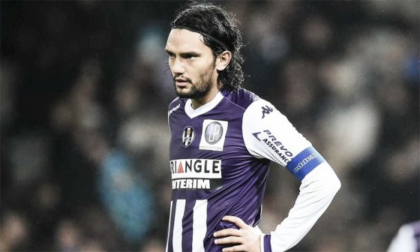 Abel Aguilar se volvió a lesionar Abel Aguilar se volvió a lesionar