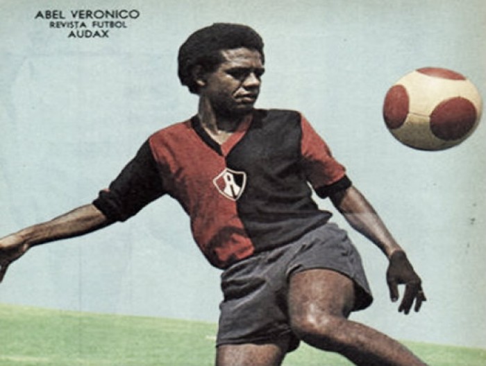 Abel Veronico, “amigo del balón”