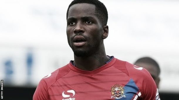 Shrewsbury Town sign ex-Arsenal midfielder Abu Ogogo