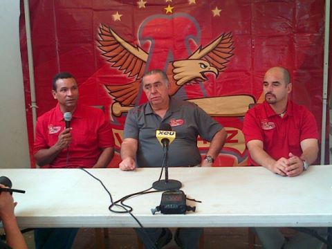 Pedro Meré, una vez más, el manager de los Rojos del Águila