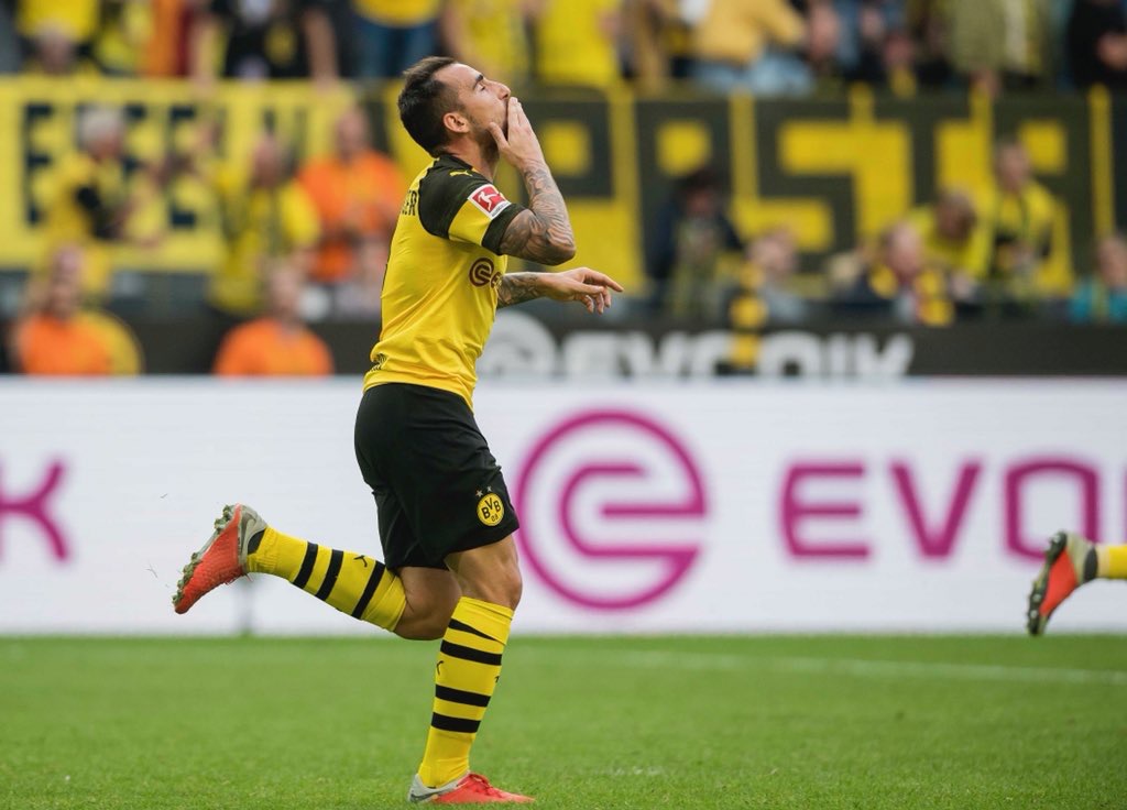 Bundesliga - Il Dortmund vince 4-3 in extremis, successo di Schalke e Hannover, frenata Herta: i risultati del pomeriggio