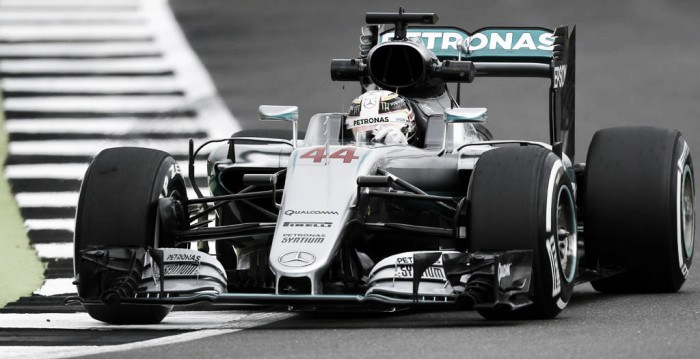 Silverstone: Lewis Hamilton repite liderato en los segundos entrenamientos libres