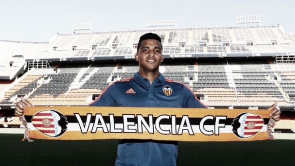 Novo reforço do Valencia, zagueiro Aderlan Santos diz estar pronto para jogar