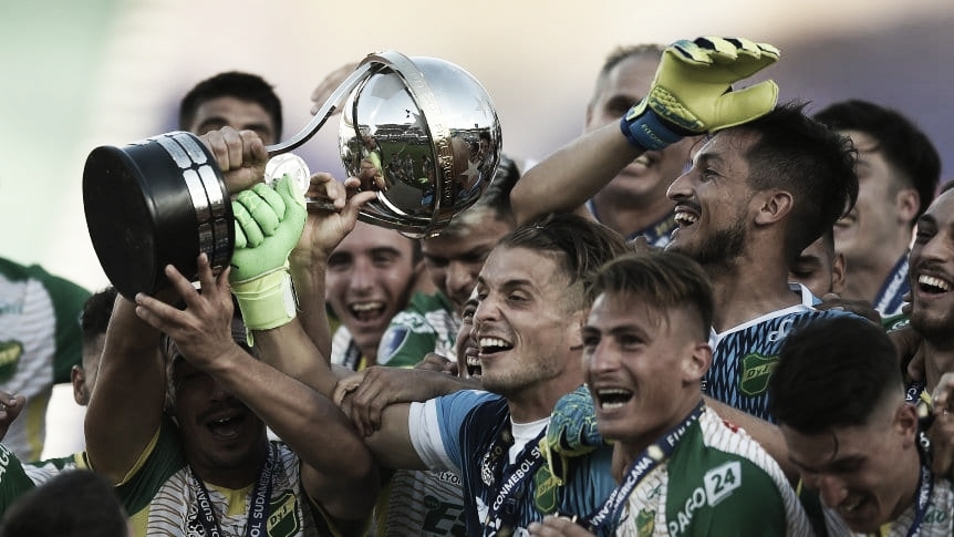 Bienvenido al club, Halcón Bienvenido al club, Halcón