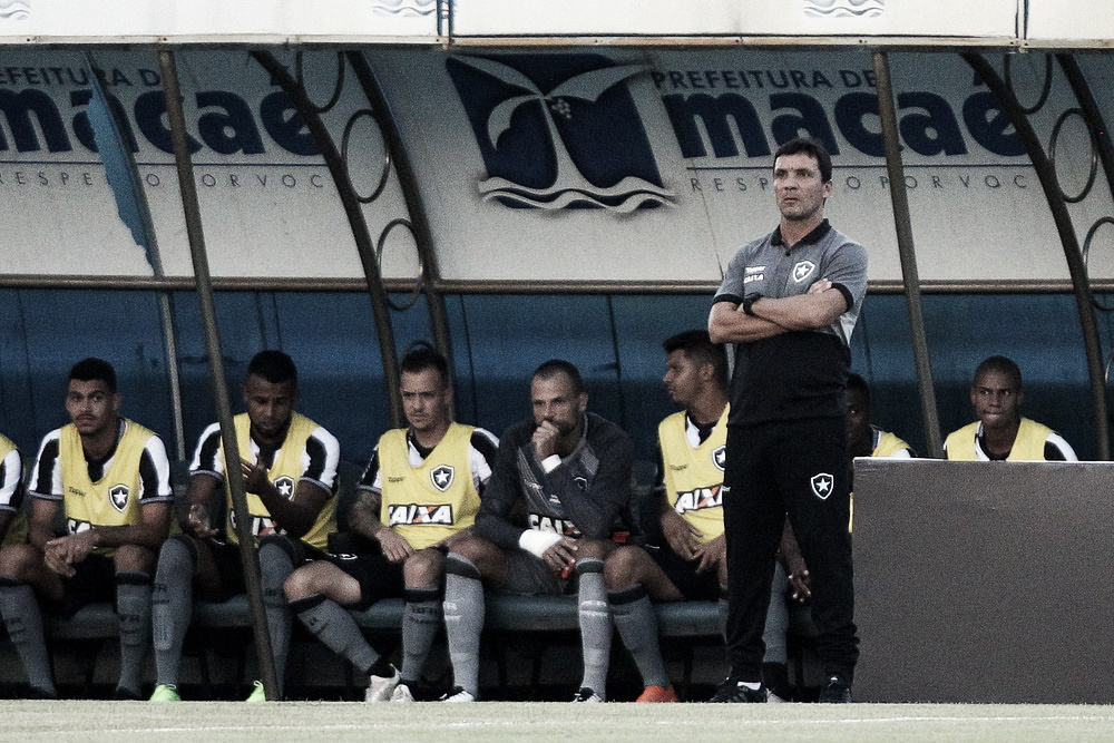 Zé Ricardo fala em reconstrução no Botafogo: "Daqui a pouco as coisas começam a encaixar" 