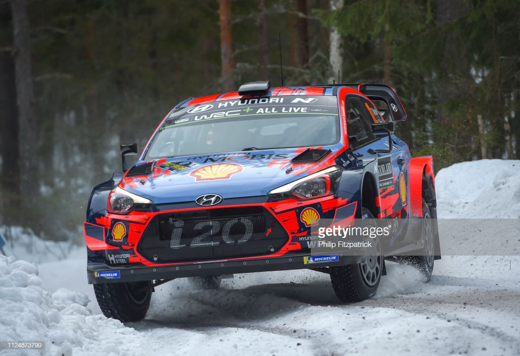 WRC Rally Sweden: Neuville ahead after opener