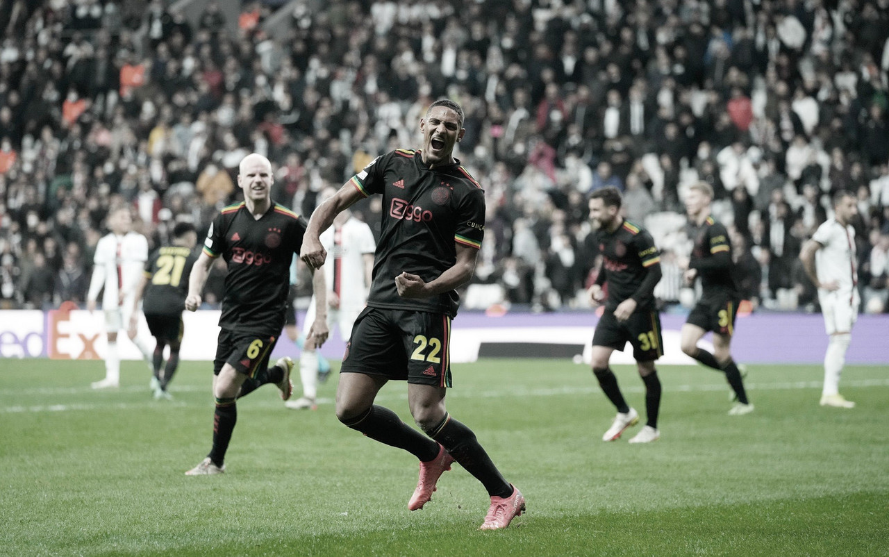 Haller muda jogo, marca duas vezes e mantém invencibilidade do Ajax em virada sobre Beşiktaş