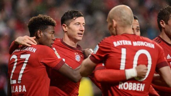 Bundesliga: corre il Bayern, Dortmund in scia. Pareggia l'Hertha, salgono Bayer e Schalke