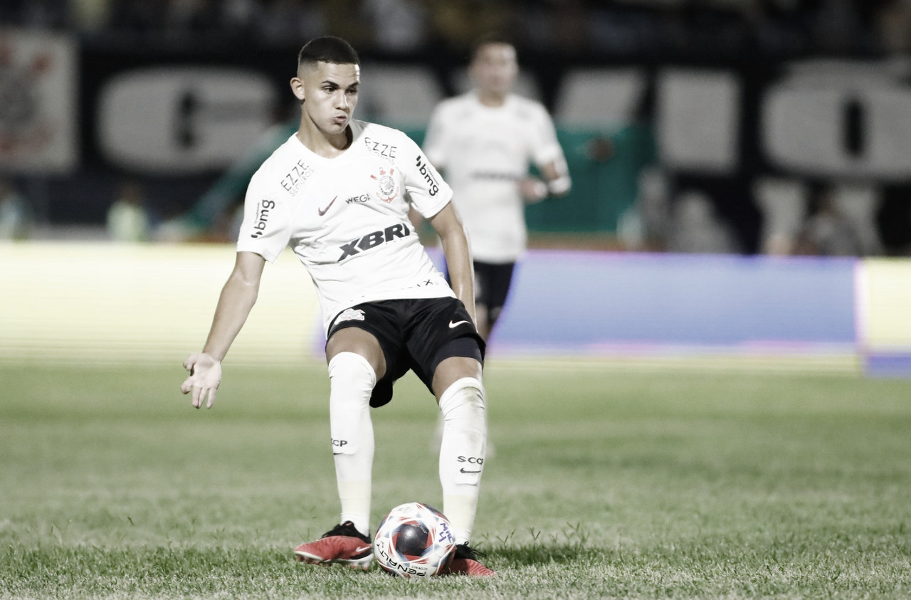 NOVA JOIA! Bahia comenta conselhos de Carrillo, estreia e objetivos no profissional do Corinthians
