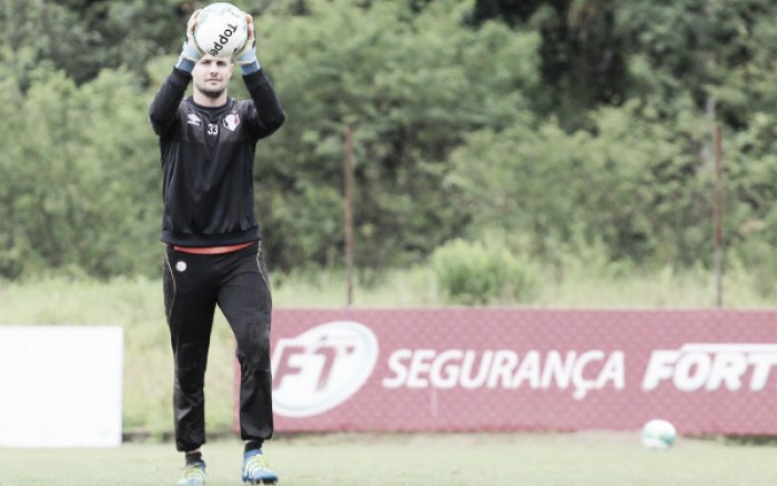 Goleiro Agenor divulga carta de despedida e confirma saída do Joinville ao Sport Goleiro Agenor divulga carta de despedida e confirma saída do Joinville ao Sport