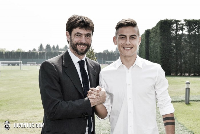 Juve, ora è ufficiale: Dybala rinnova fino al 2022