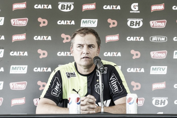 Aguirre destaca invencibilidade no Mineiro e valoriza empate diante do Guarani-MG