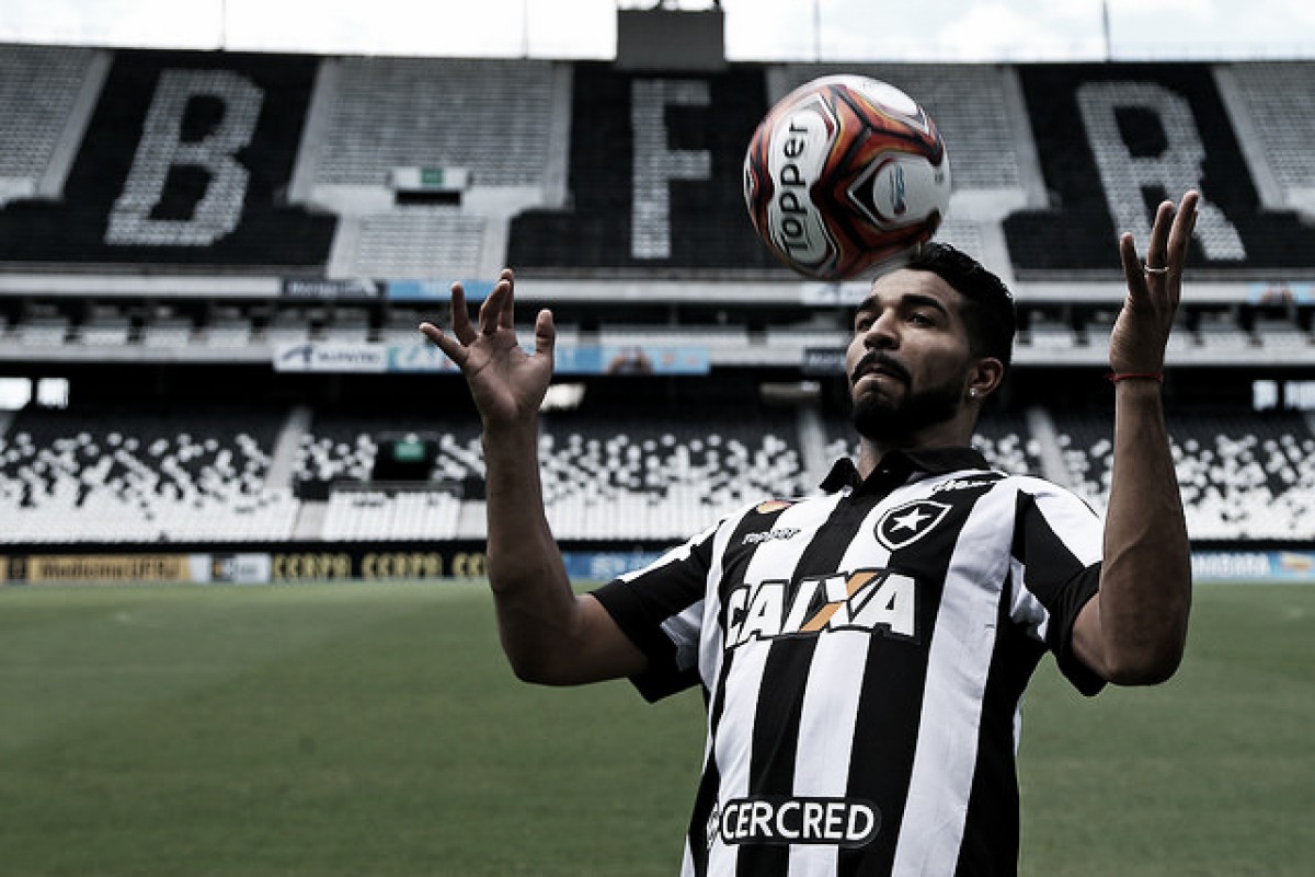 Inspirado: Aguirre chega ao Botafogo depois de melhor temporada da carreira