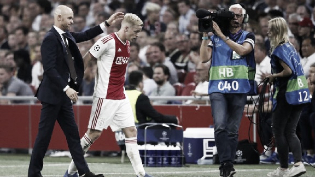 Erik ten Hag aprova atuação do Ajax e comemora resultado: “Ficamos em uma boa posição”