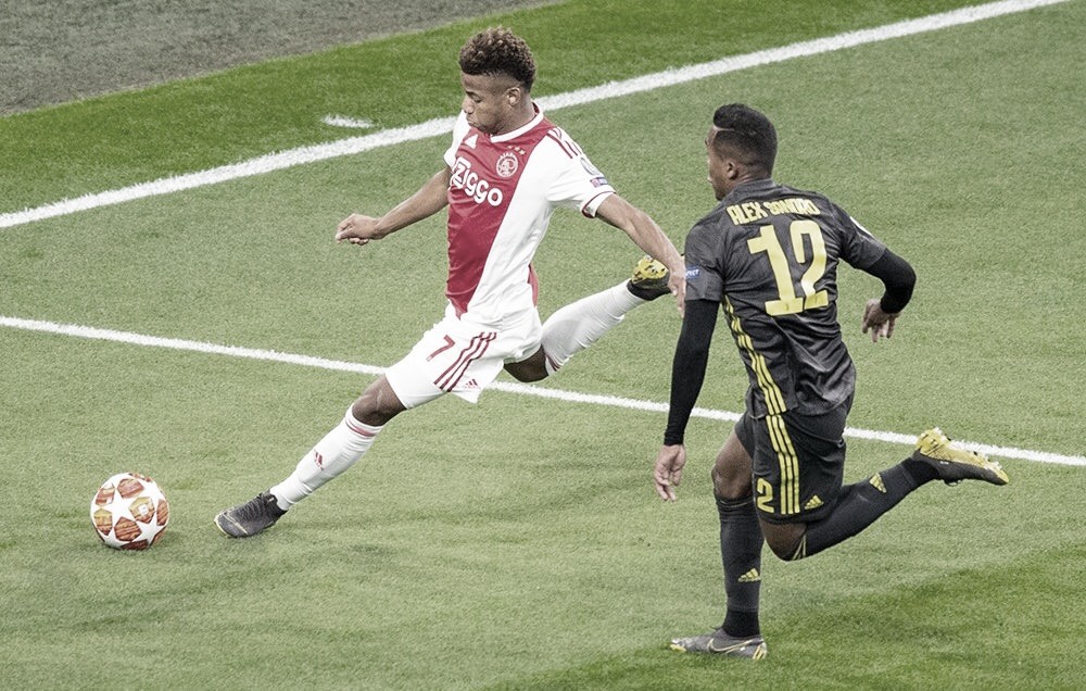 Ajax e Juventus travam duelo de gigantes por vaga nas semis da Champions