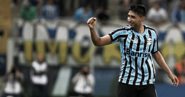 Meia argentino Alan Ruiz é o primeiro a deixar o Grêmio para 2015