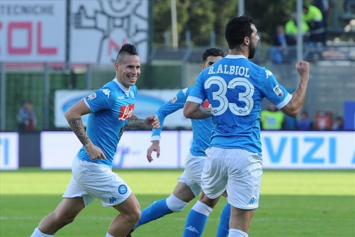 Napoli sulla corda, Albiol: "A Palermo non possiamo sbagliare"