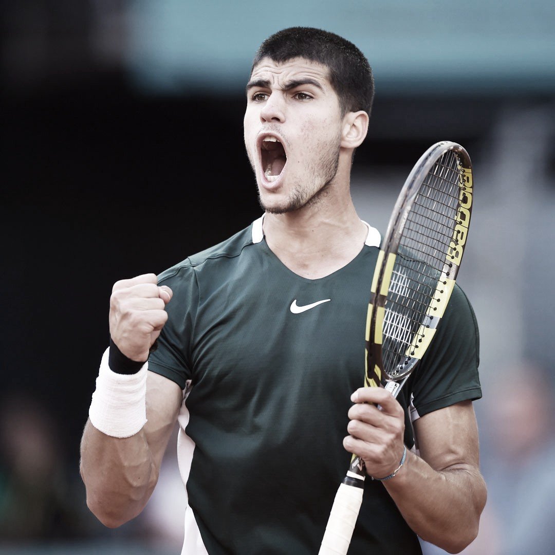 Imparável, Alcaraz vence Djokovic de virada e vai à final de Madrid