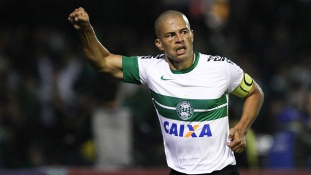 Após quase ser rebaixado, Coritiba se planeja para 2014 Após quase ser rebaixado, Coritiba se planeja para 2014