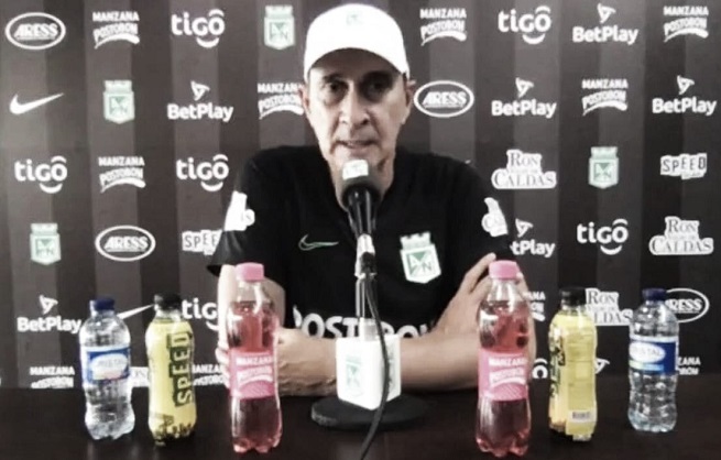 Alexandre
Guimarães: “Entendimos que ese momento de jugar con Rovira, Perlaza y Gómez iba
a llegar” Alexandre
Guimarães: “Entendimos que ese momento de jugar con Rovira, Perlaza y Gómez iba
a llegar”