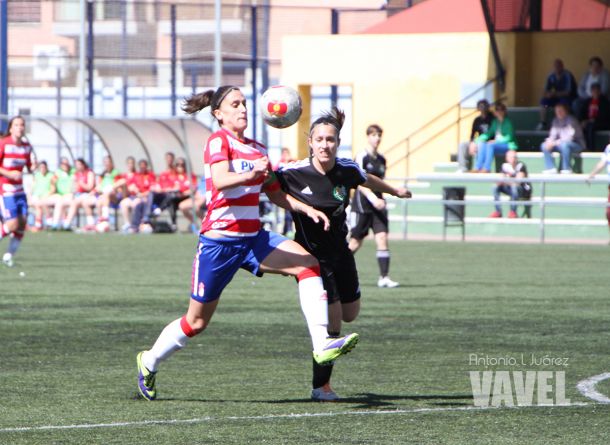 El Granada CF Femenino golea en su despedida de Primera en casa