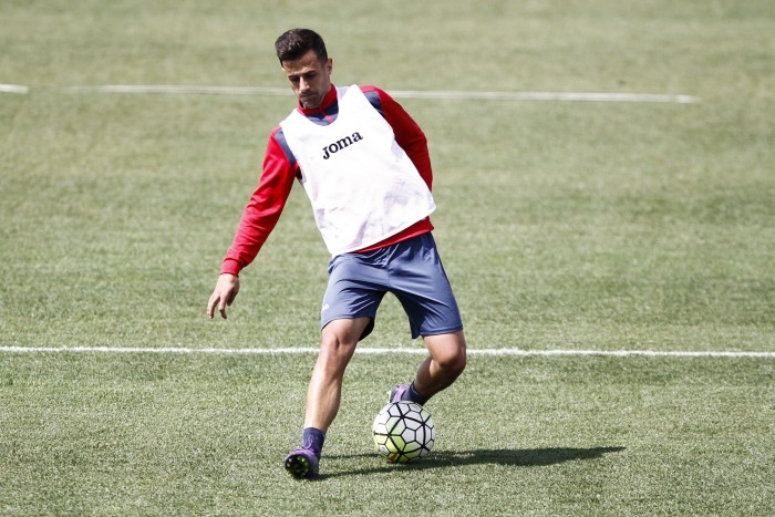 Márquez, principal novedad en una convocatoria de 20 para medirse al Athletic
